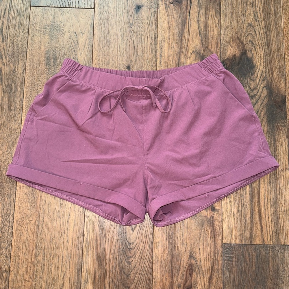 Zyia Lavender Summer Shorts M